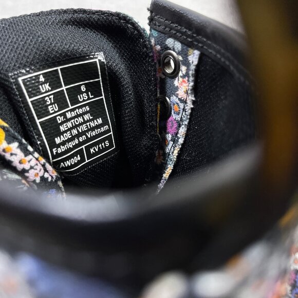 Dr Martens Newton Floral Canvas Lace Up Boots - Women's Size 6 - Multicolor - Picture 9 of 10